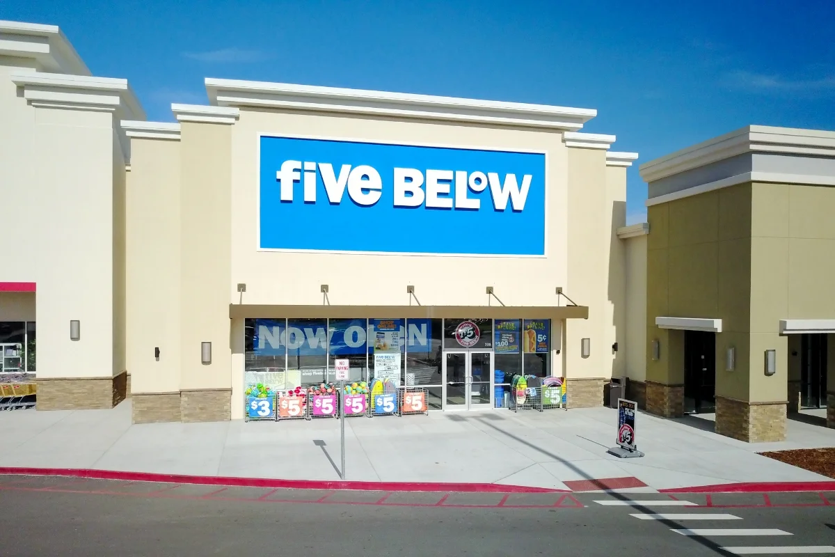 Five Below stroefront