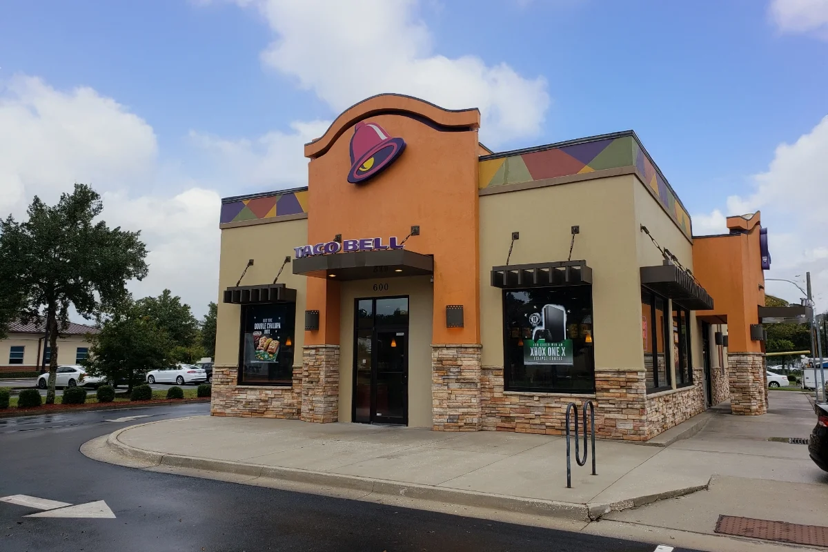 Taco Bell restaurant exterior