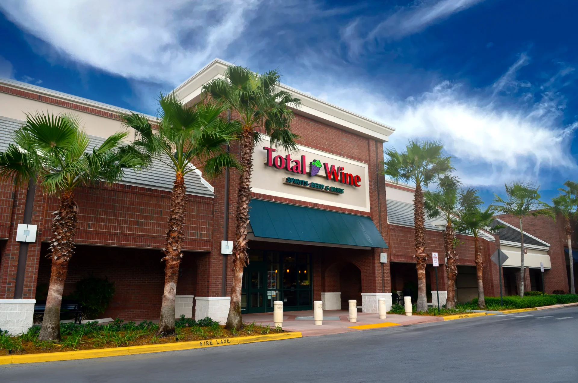 Total Wine storefront exterior_edited
