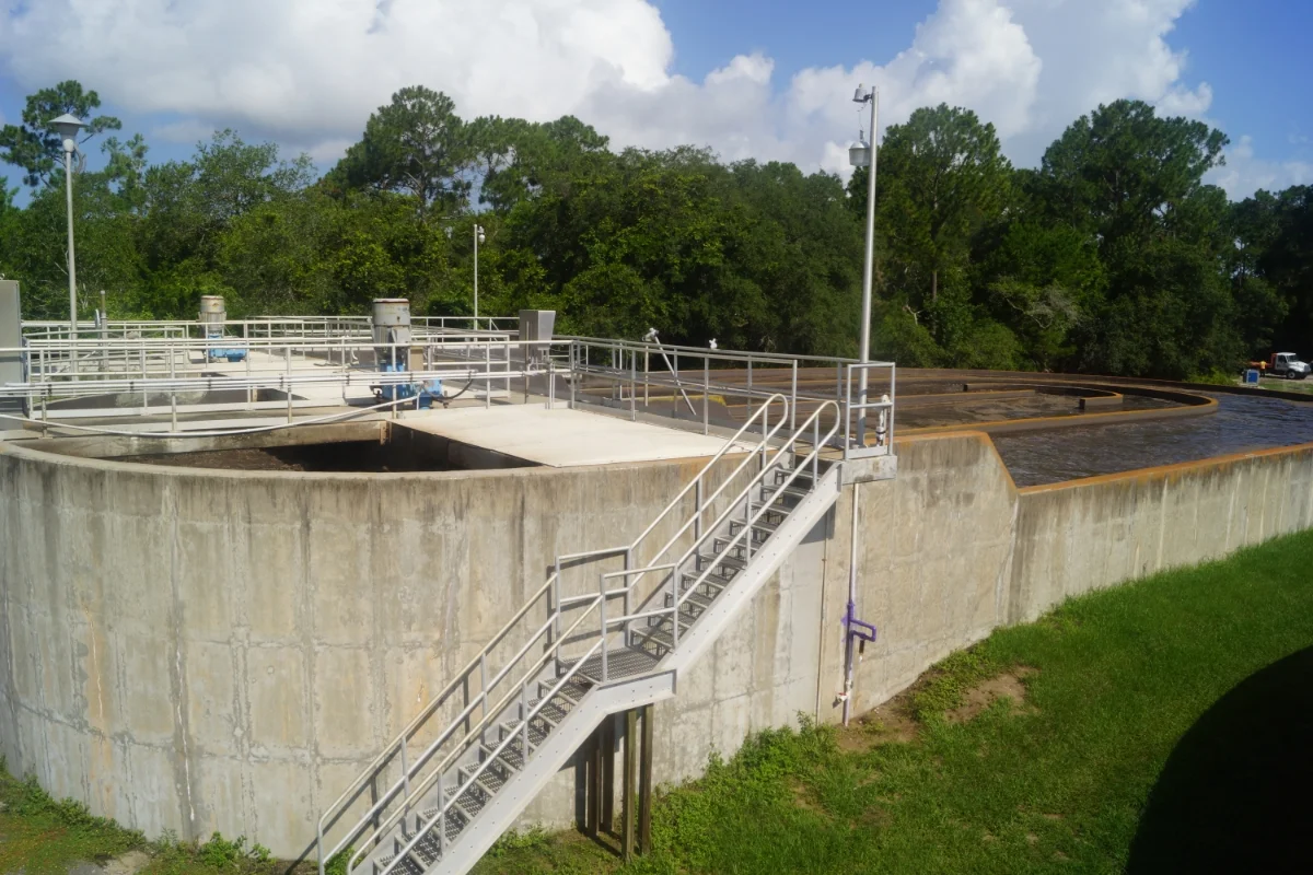 circular water treatment basin side view
