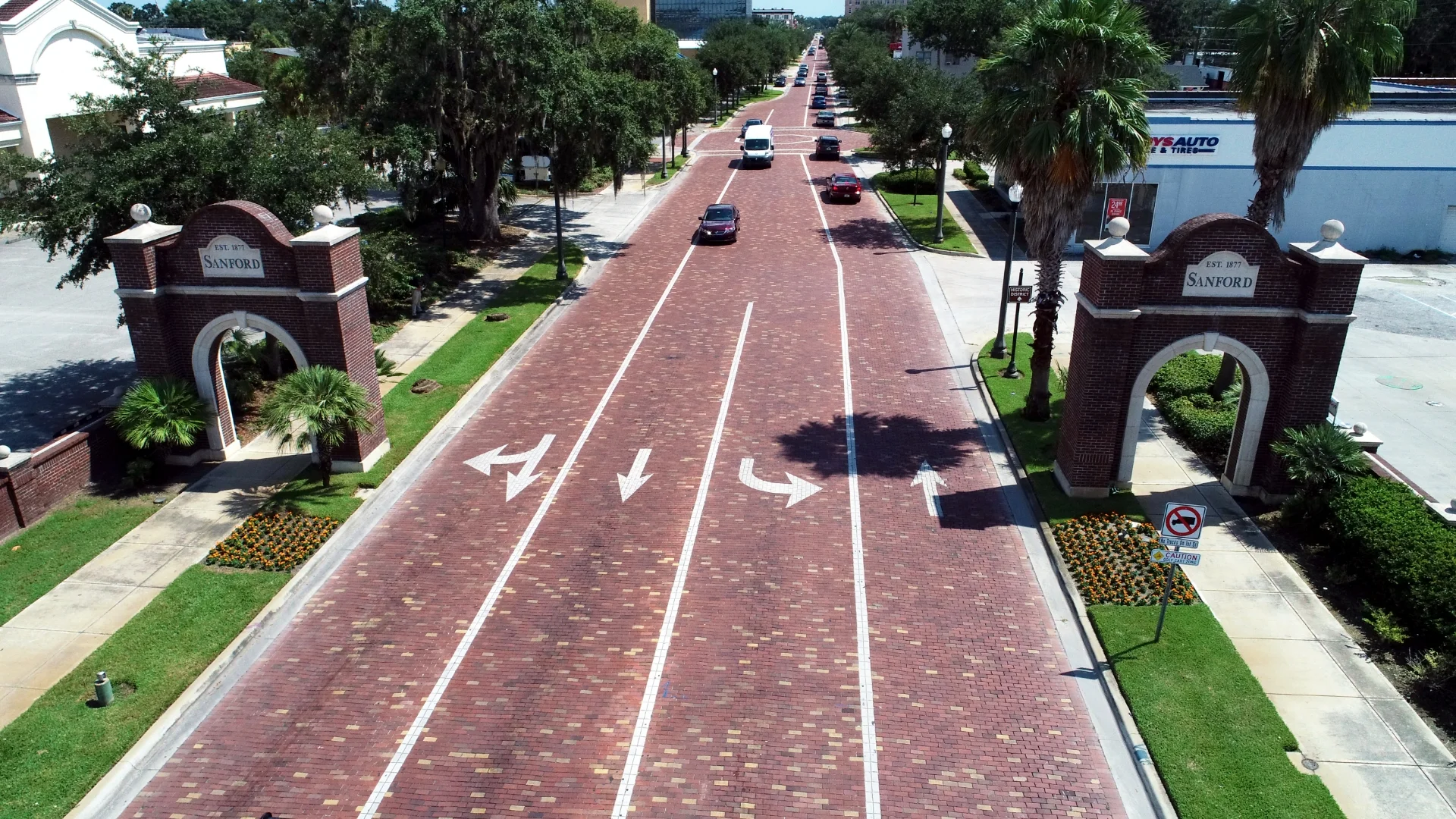 Sanford 1st Street traffic lanes
