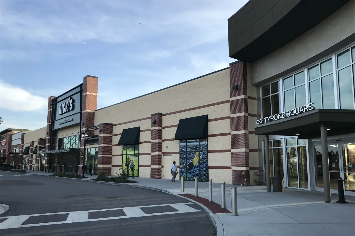 Dick's Sporting Goods exterior and sidewalk