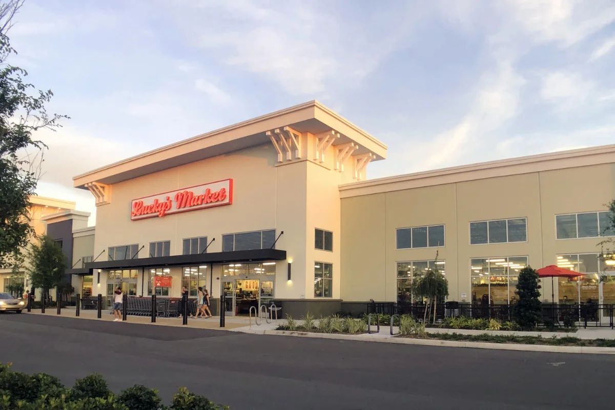 Lucky's Market building exterior