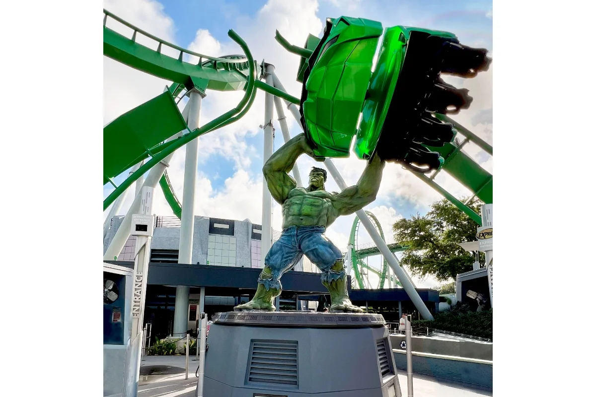 The Hulk statue