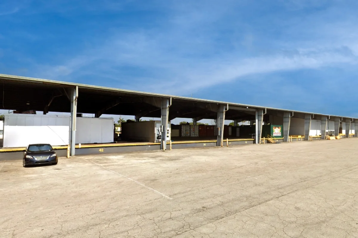 State of Florida Department of Agriculture Distribution Center Upgrades exterior storage bays