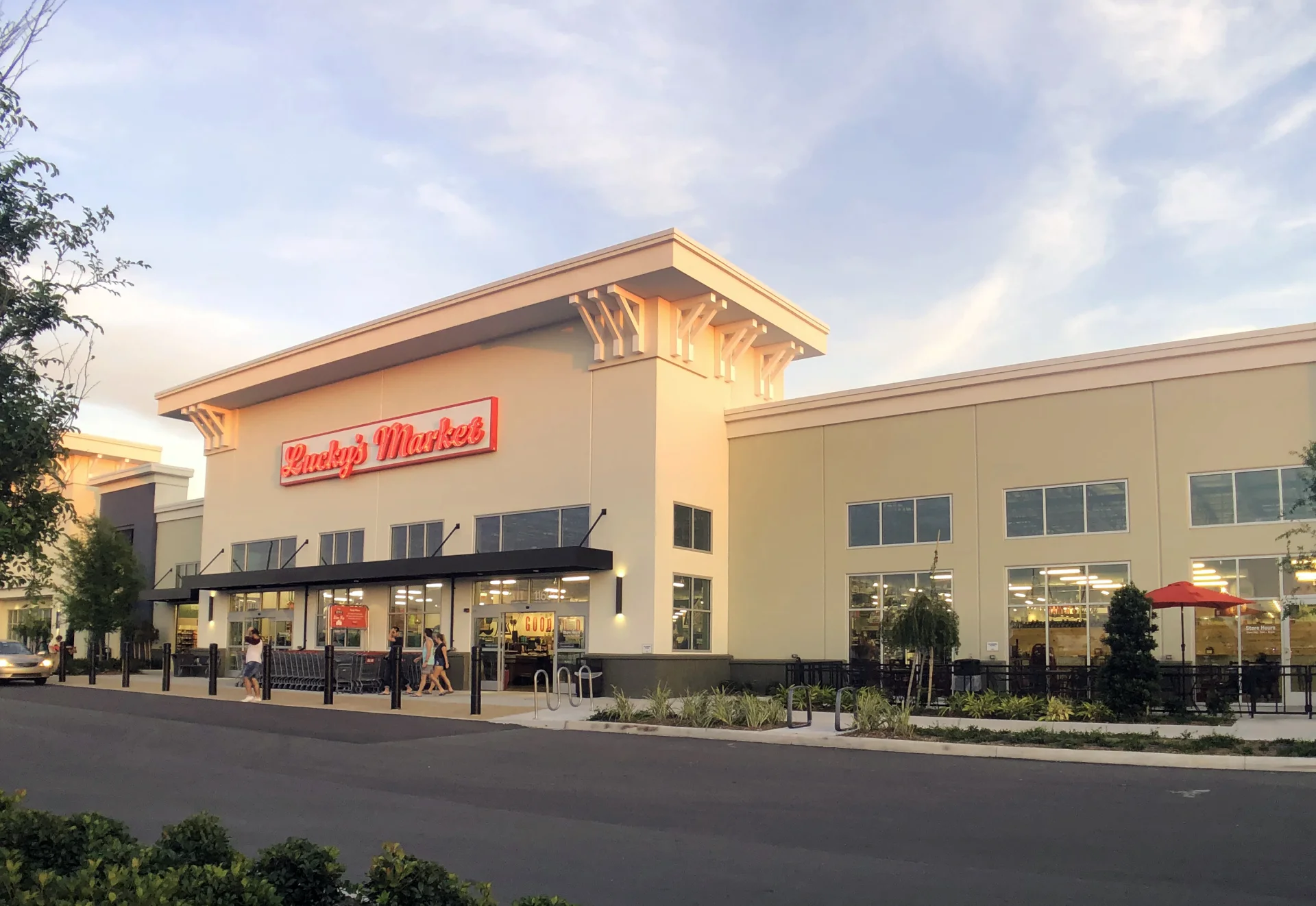 Lucky's Market