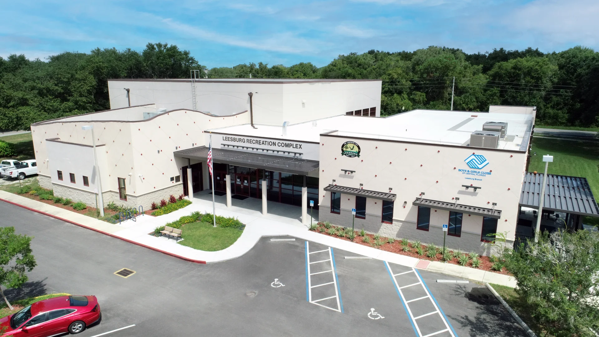 Leesburg Teen Center above